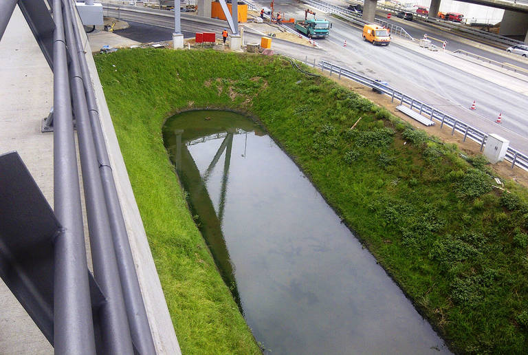 Slope reinforcement The Squaire in Frankfurt/Main, Germany.